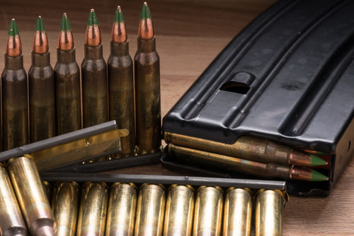 Munición de gran capacidad - las balas que contienen agentes explosivos son ilegales en California