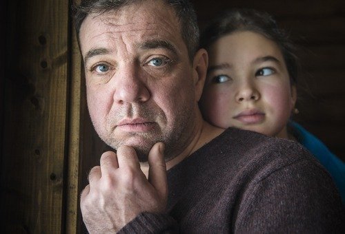 Old man in a sexual relationship with a girl in violation of NRS 200.368