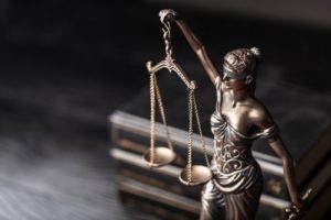 What is the difference between a felony and a misdemeanor in California?