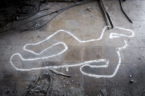 marcas de tiza del cuerpo de una víctima de asesinato