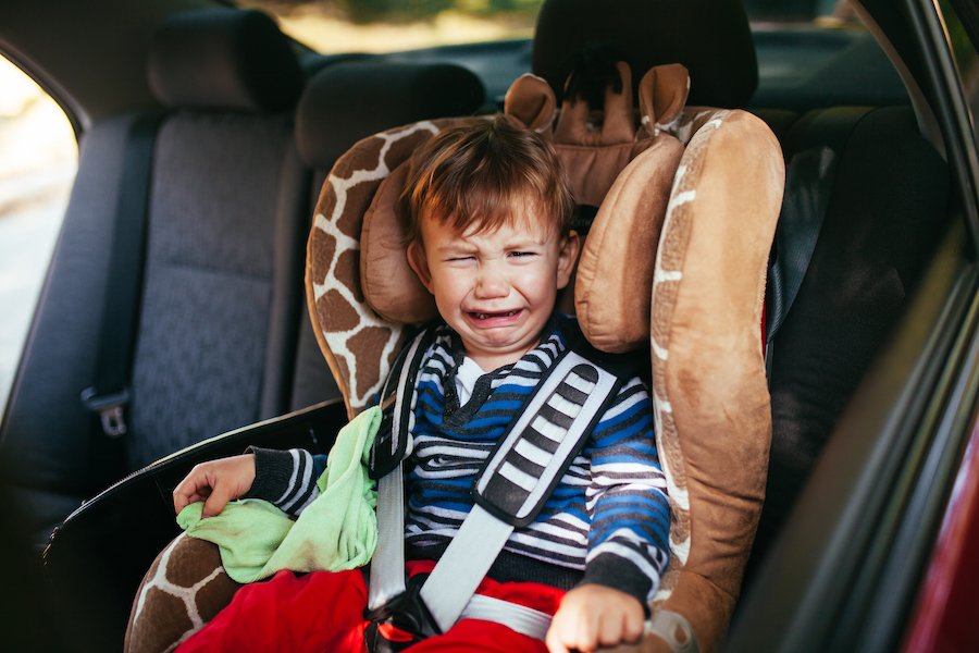 child in carseat crying while parent is driving drunk
