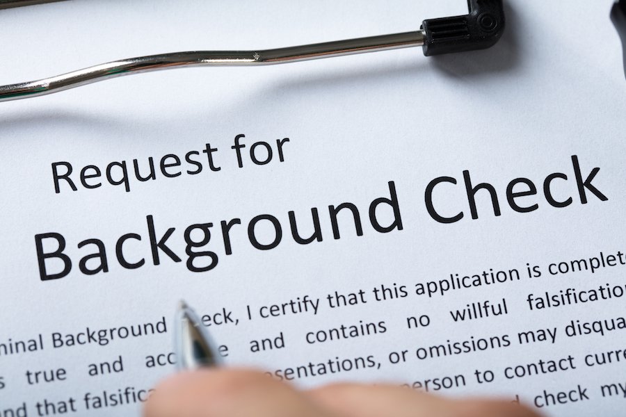 Solicitud de verificación de antecedentes en un clipboard