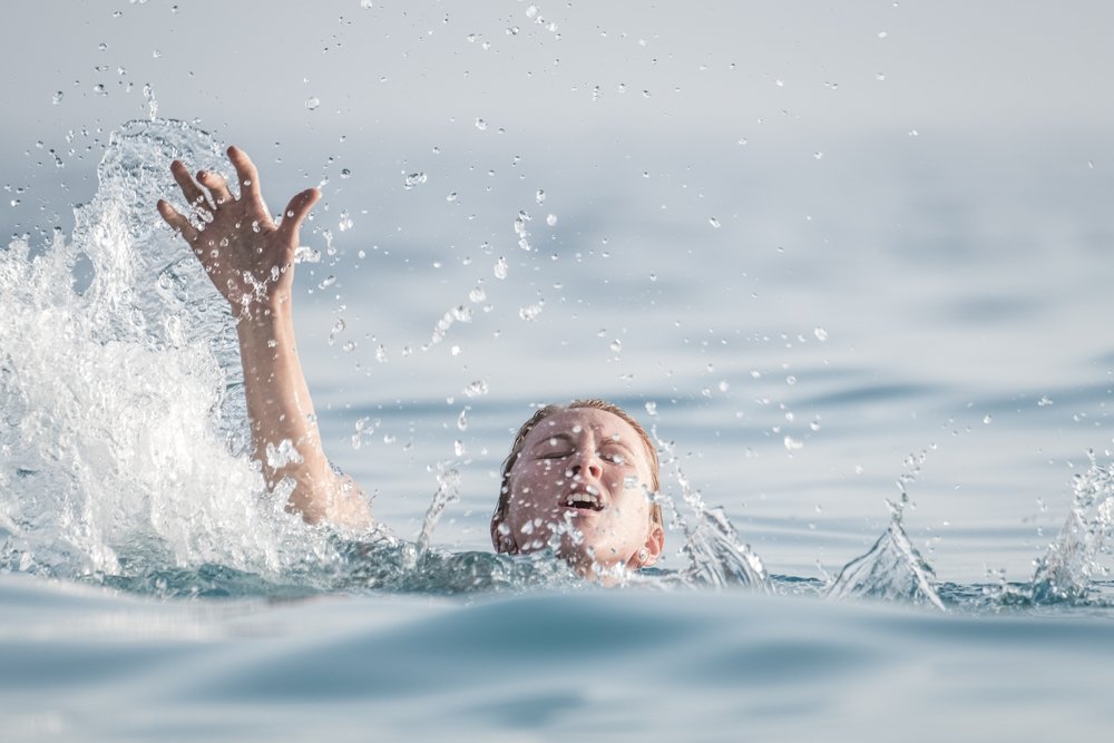 A young lady drowning - the downing accident lawyers at Shouse Law Group represent victims nationwide
