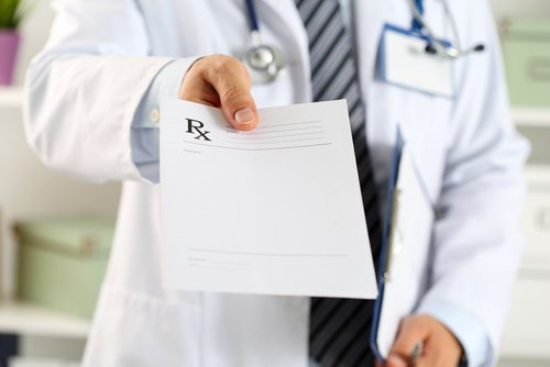 ley de prescripción - hacer o poseer formularios falsificados es un delito en California