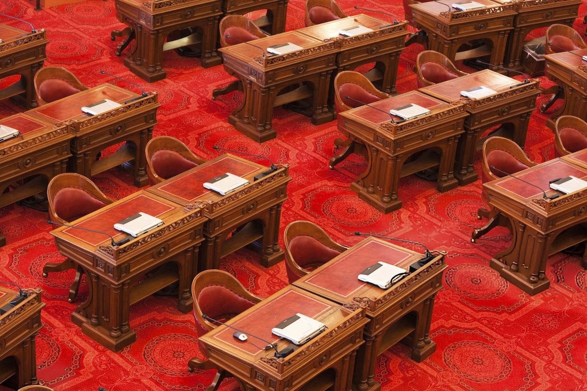 Vista interior de la legislatura de California
